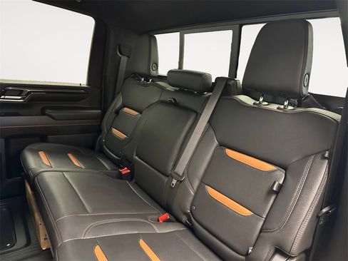 Used 2024 GMC Sierra 2500 AT4 w/ AT4 Premium Plus Package image 13