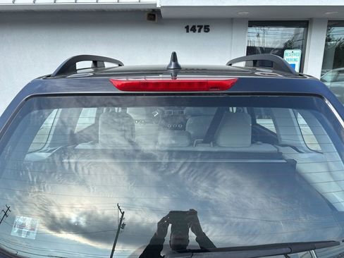 Used 2017 Subaru Forester 2.5i w/ Alloy Wheel Package AWD/4WD image 9