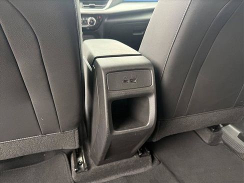 Used 2025 Chevrolet Trax LT FWD image 24
