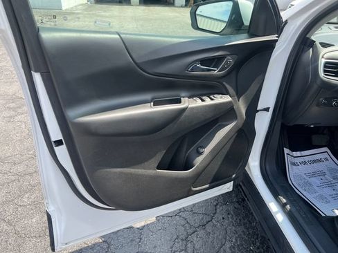 Used 2020 Chevrolet Equinox LT FWD image 10