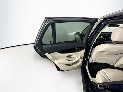 Used 2022 Mercedes-Benz GLC 300 4MATIC image 26