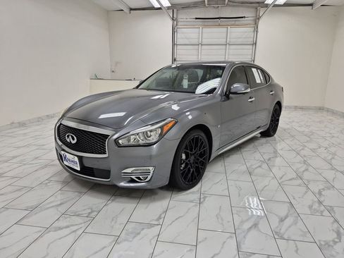 Used 2015 INFINITI Q70 L 5.6 w/ V8 Deluxe Technology Package image 1