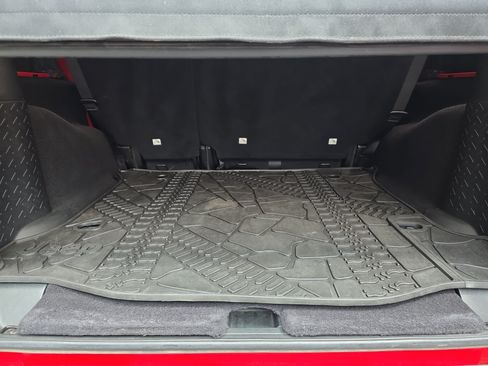 Used 2018 Jeep Wrangler Unlimited Sport S AWD/4WD image 10