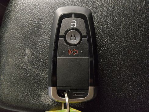Used 2020 Ford EcoSport SE FWD image 32