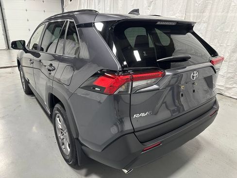 Used 2025 Toyota RAV4 XLE AWD/4WD image 5