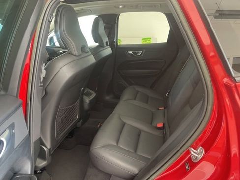 Certified 2023 Volvo XC60 B5 Plus image 8