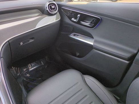 Used 2026 Mercedes-Benz GLC 300 image 17