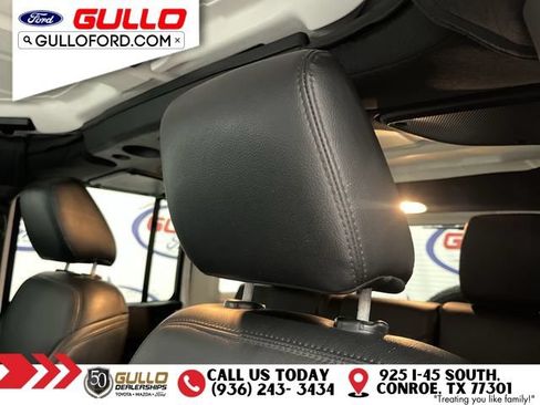 Used 2017 Jeep Wrangler Unlimited Sahara AWD/4WD image 17