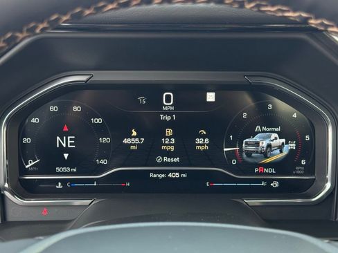 Used 2025 GMC Sierra 2500 AT4 image 10