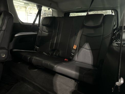 Used 2019 Cadillac Escalade ESV Premium Luxury AWD/4WD image 47