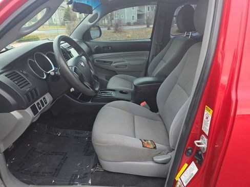 Used 2013 Toyota Tacoma 2WD Access Cab image 12