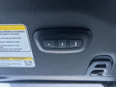 Used 2024 Jeep Gladiator Mojave w/ Technology Group image 16