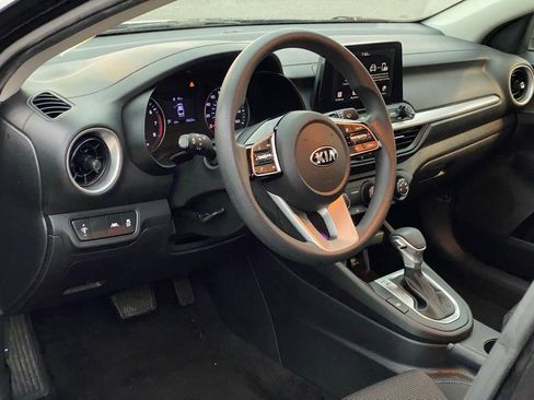 Used 2020 Kia Forte LXS FWD image 8