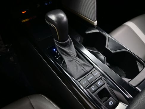 Used 2025 Toyota Camry SE AWD/4WD image 21