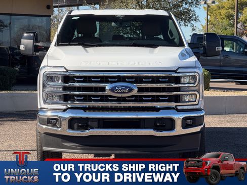 Used 2025 Ford F350 Lariat image 2