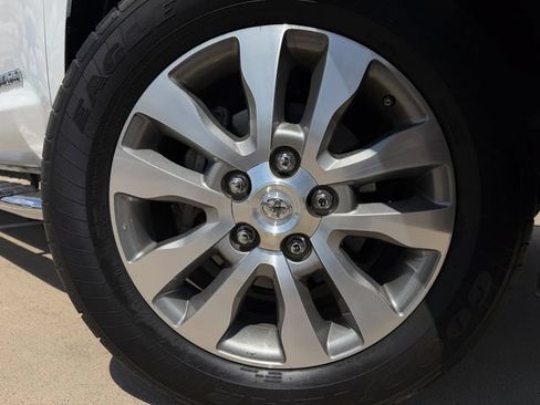 Used 2015 Toyota Tundra Limited RWD image 9