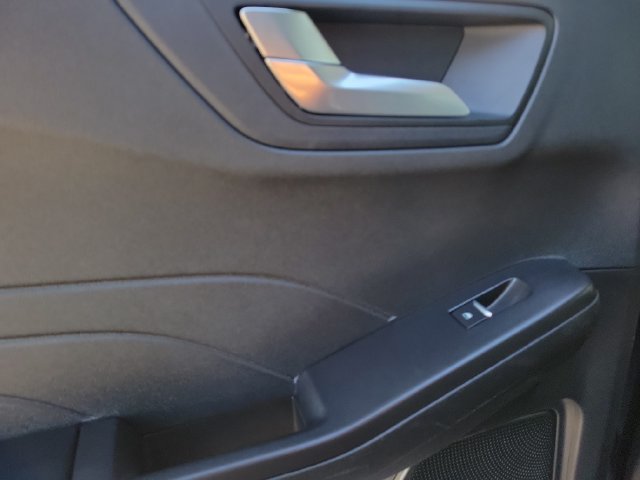 Certified 2021 Ford Escape SE FWD image 13
