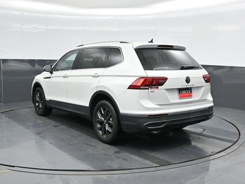 Used 2023 Volkswagen Tiguan SE FWD image 9