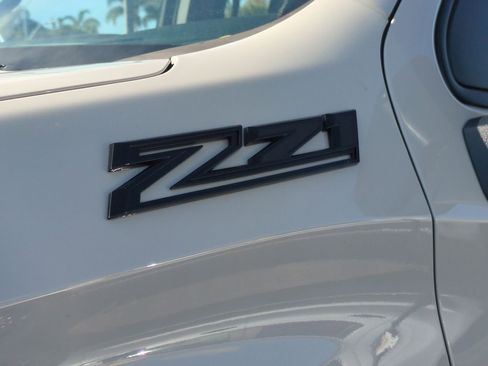 New 2026 Chevrolet Silverado 1500 Custom Trail Boss w/ LPO, Dark Essentials Package image 31