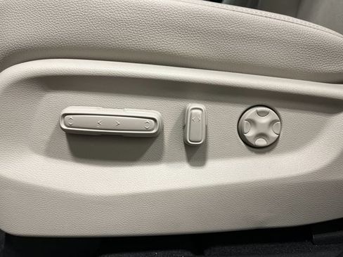 New 2026 Honda Odyssey EX-L image 9