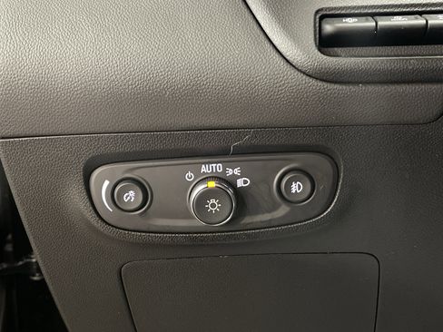 Used 2023 Buick Encore GX Essence w/ Advanced Technology Package image 19