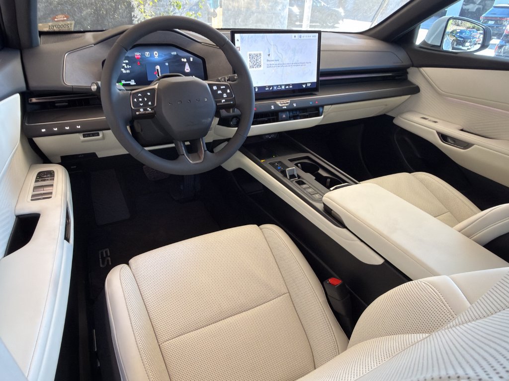 Used 2026 Lexus ES 350e w/ Convenience Package FWD image 10
