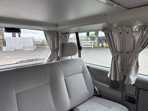 Used 1999 Volkswagen Eurovan MV FWD image 15