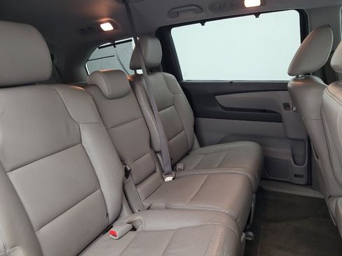 Used 2014 Honda Odyssey Touring image 19