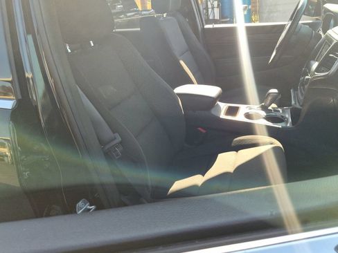 Used 2021 Jeep Grand Cherokee Laredo RWD image 15