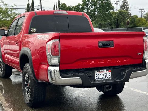 Certified 2023 Toyota Tacoma TRD Off-Road AWD/4WD image 6