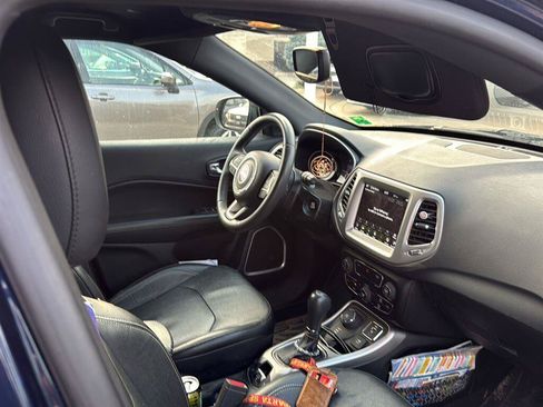 Used 2021 Jeep Compass Latitude AWD/4WD image 8