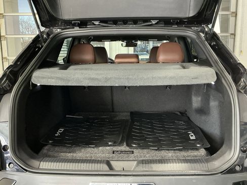 Used 2023 Volkswagen ID.4 Pro image 32