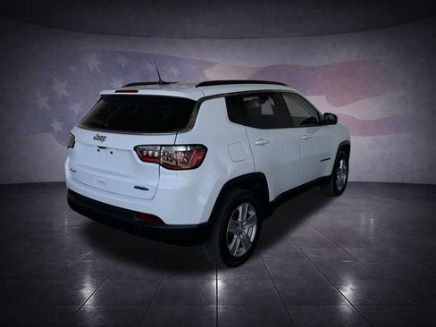 Used 2022 Jeep Compass Latitude AWD/4WD image 5