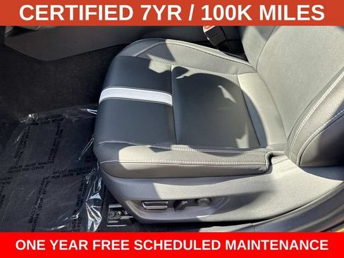 Used 2025 Toyota Camry SE FWD image 15