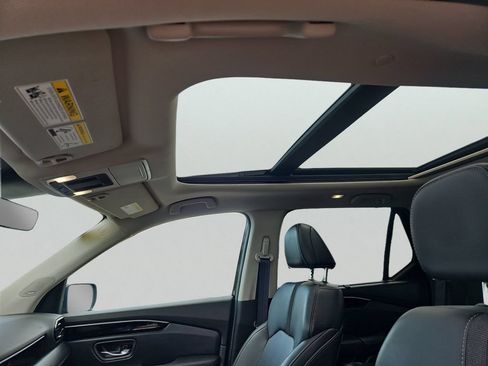 Certified 2023 Honda Pilot Touring image 15