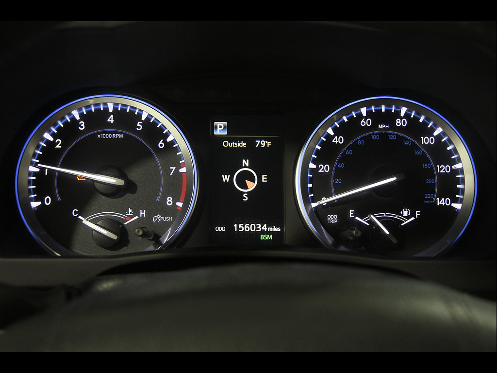 Used 2017 Toyota Highlander Limited AWD/4WD image 8