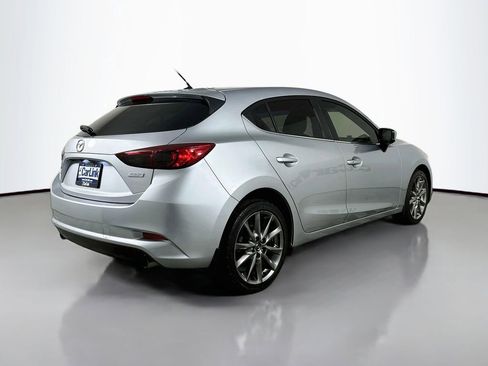Used 2018 MAZDA MAZDA3 Touring FWD image 8