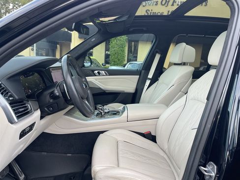 Used 2020 BMW X5 M50i w/ Executive Package AWD/4WD image 22