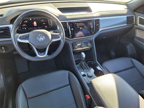 Used 2022 Volkswagen Atlas Cross Sport SEL R-Line image 7