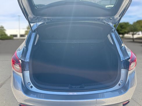 Used 2016 MAZDA MAZDA3 i Sport w/ Preferred Equipment Package image 23