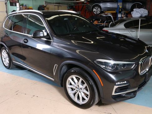 Used 2019 BMW X5 xDrive40i w/ Convenience Package AWD/4WD image 1