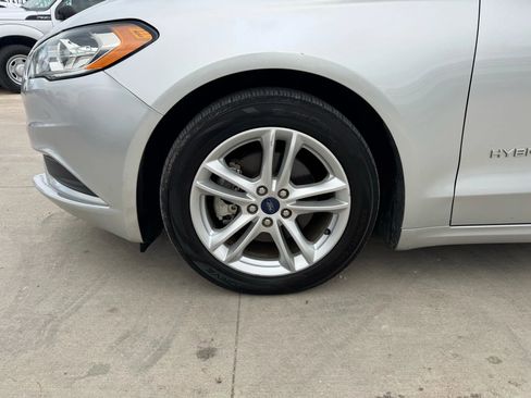 Used 2018 Ford Fusion S image 19