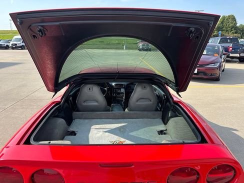 Used 2000 Chevrolet Corvette Coupe w/ Memory Pkg RWD image 25