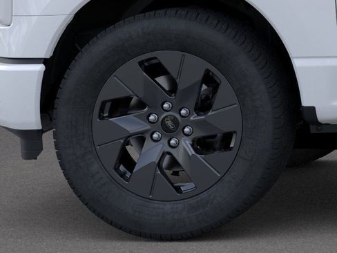 New 2025 Ford F150 Lightning Flash AWD/4WD image 19
