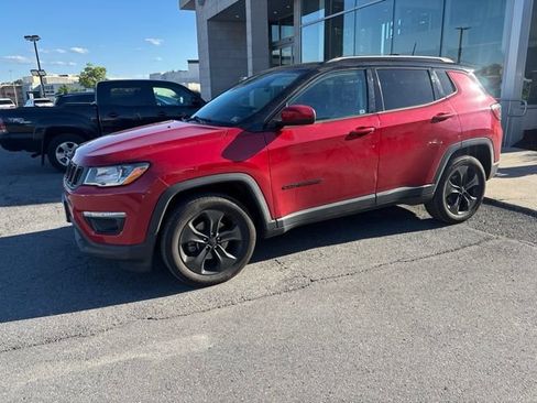 Used 2021 Jeep Compass Latitude w/ Sun and Sound Group AWD/4WD image 1