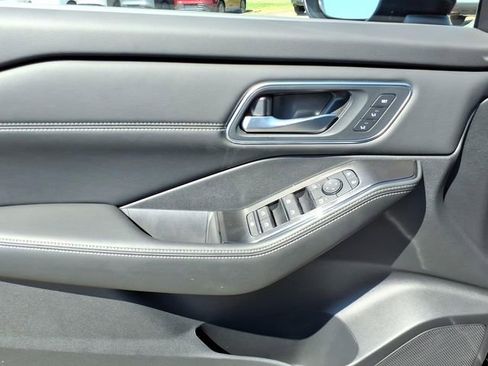 New 2026 Nissan Rogue Platinum AWD/4WD image 5