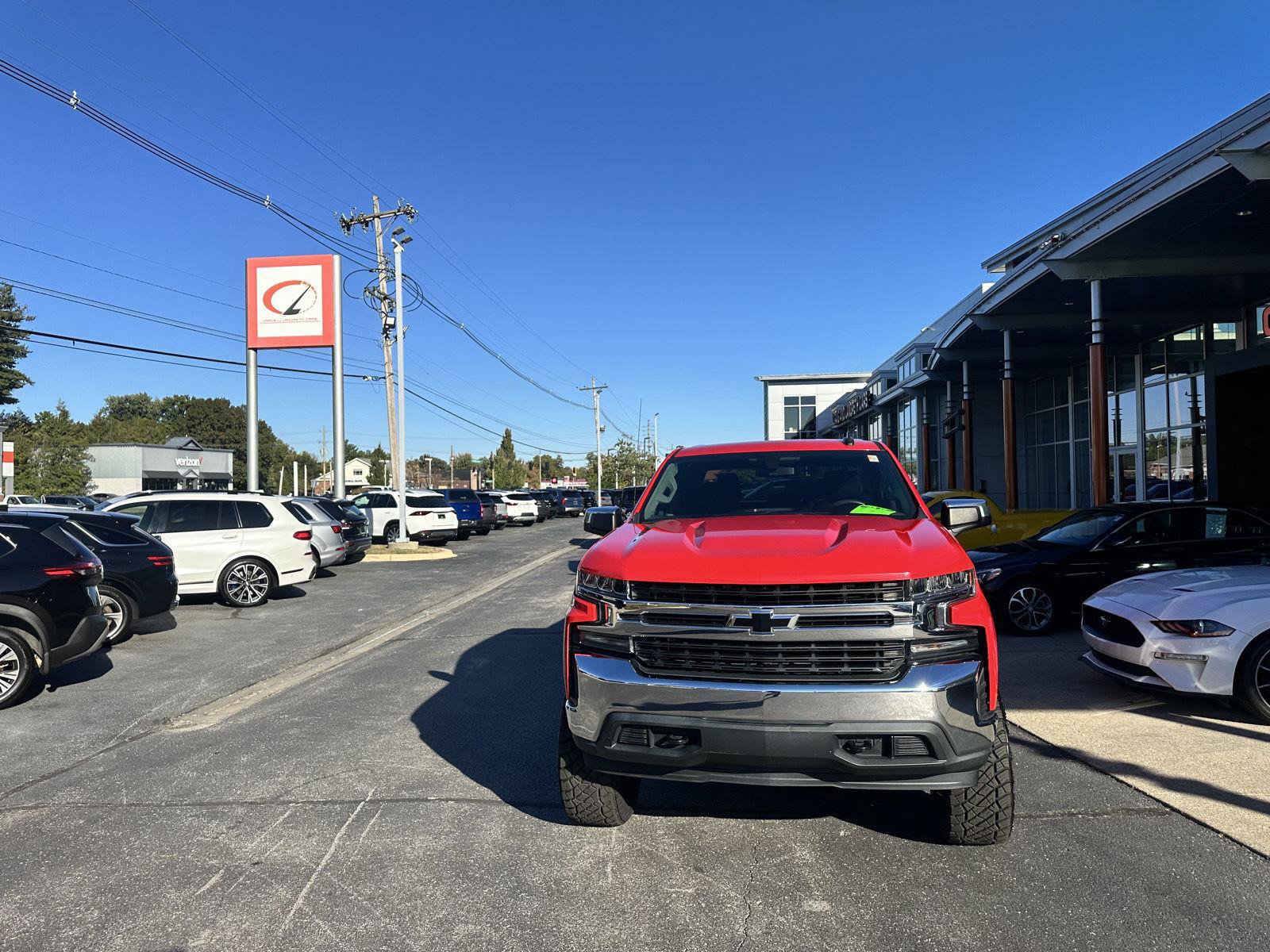 Used 2019 Chevrolet Silverado 1500 LT AWD/4WD image 8