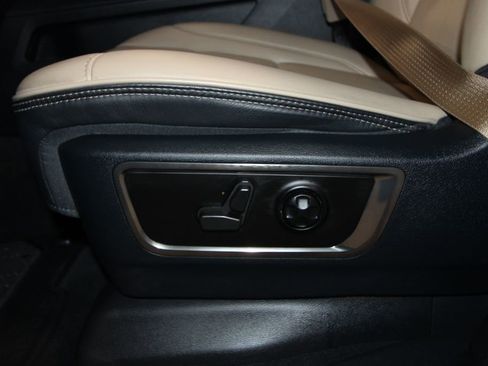 Used 2021 RAM 1500 Limited AWD/4WD image 9