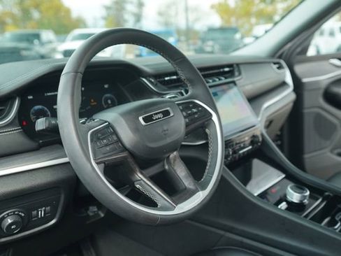 Used 2023 Jeep Grand Cherokee L Limited image 28