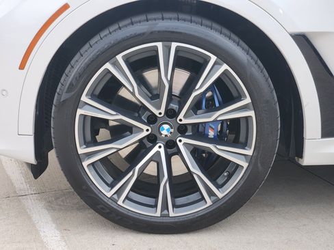 Used 2022 BMW X7 M50i w/ Executive Package image 14